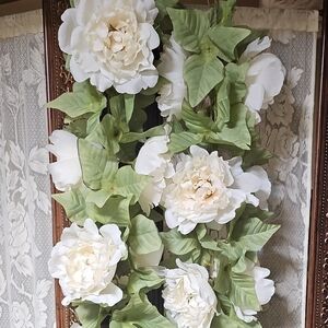 Elegant White Floral Wall Accent